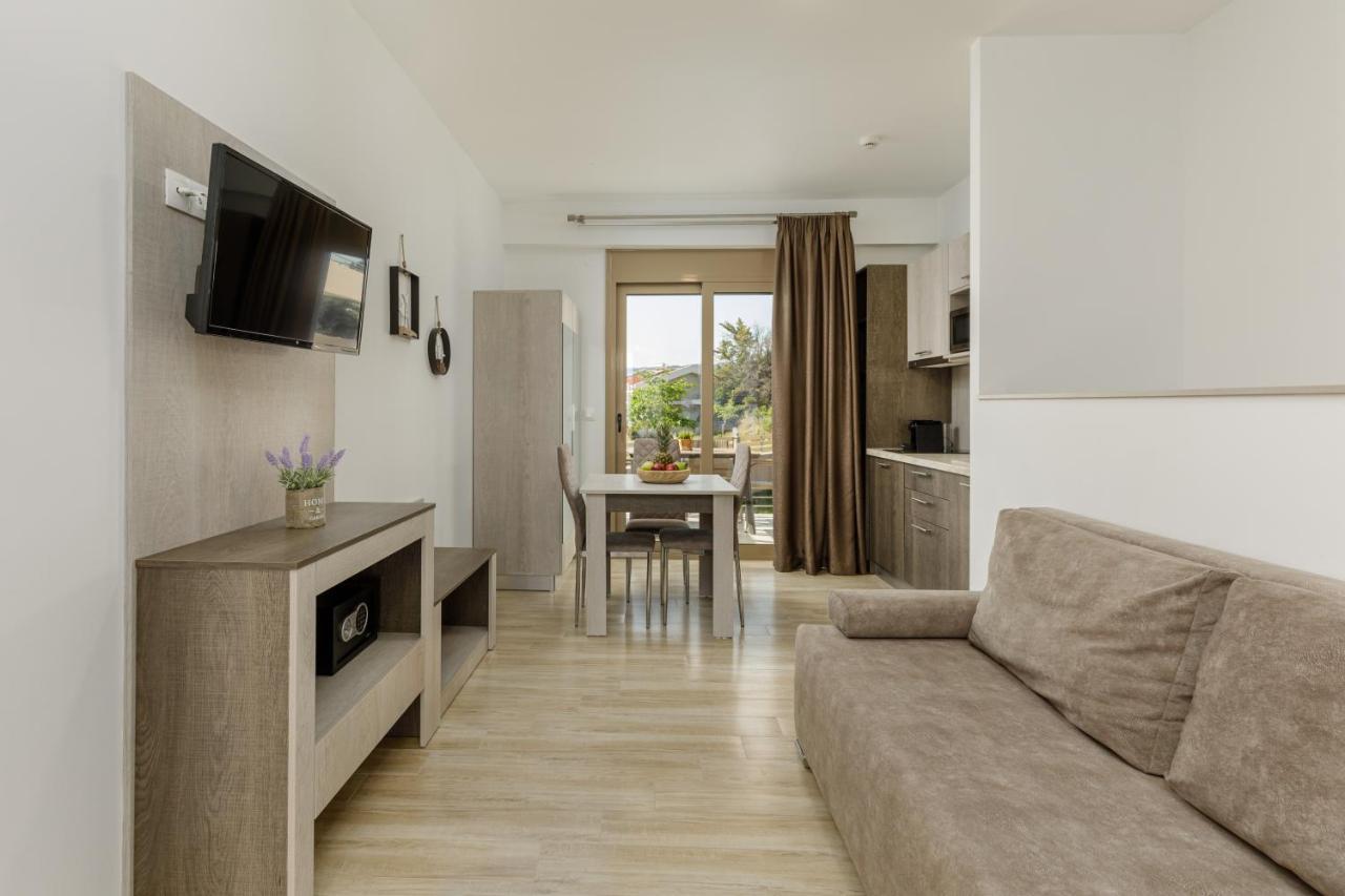 Aria Garden Suites Nikíti Eksteriør bilde