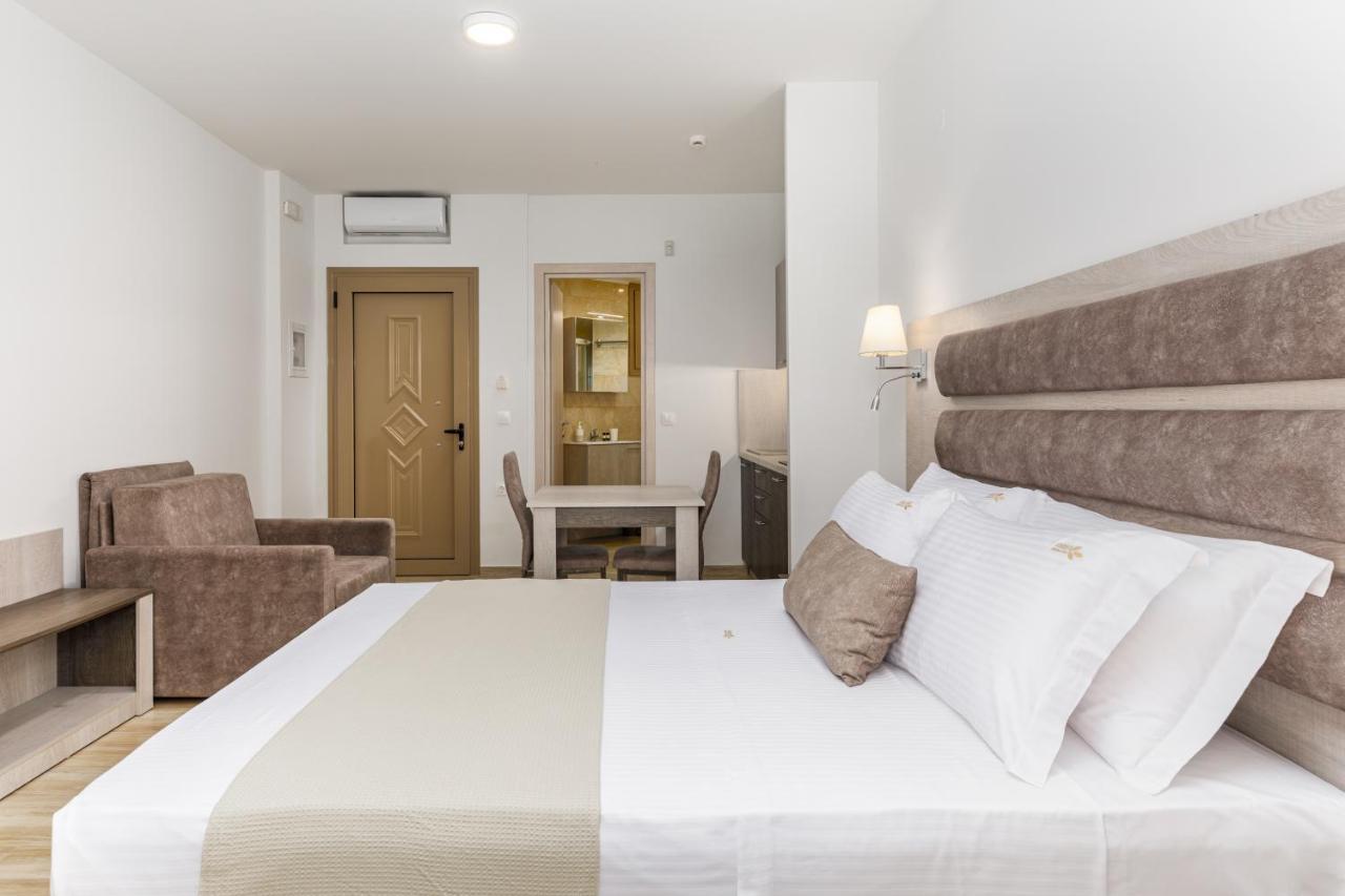 Aria Garden Suites Nikíti Eksteriør bilde
