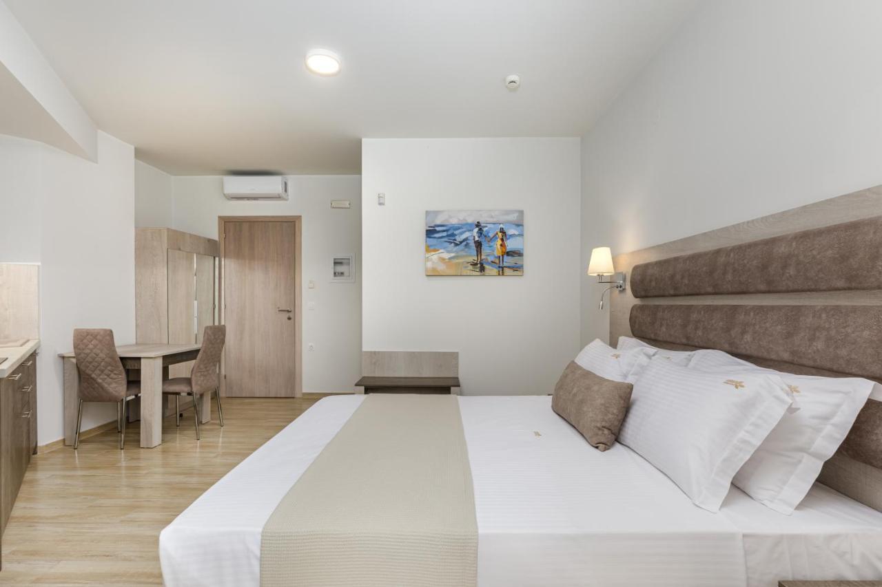 Aria Garden Suites Nikíti Eksteriør bilde