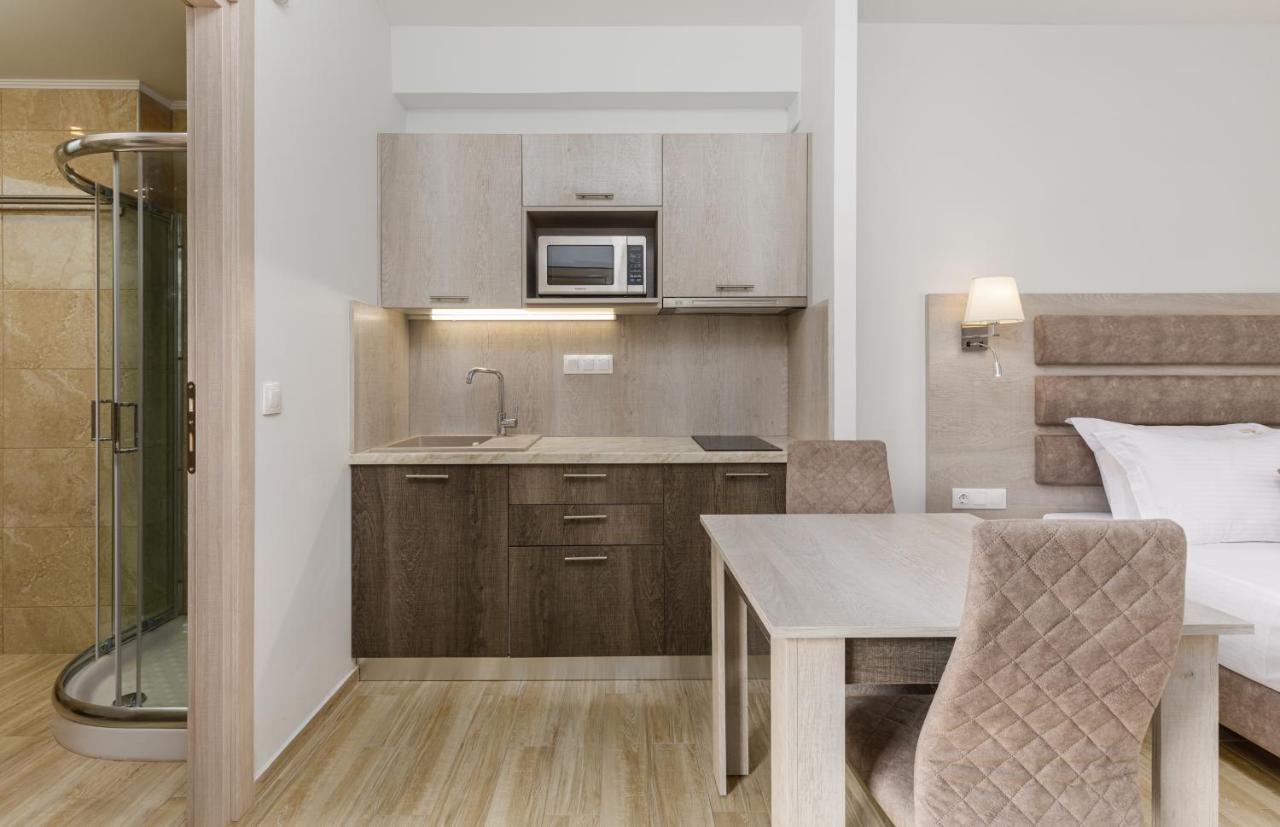 Aria Garden Suites Nikíti Eksteriør bilde